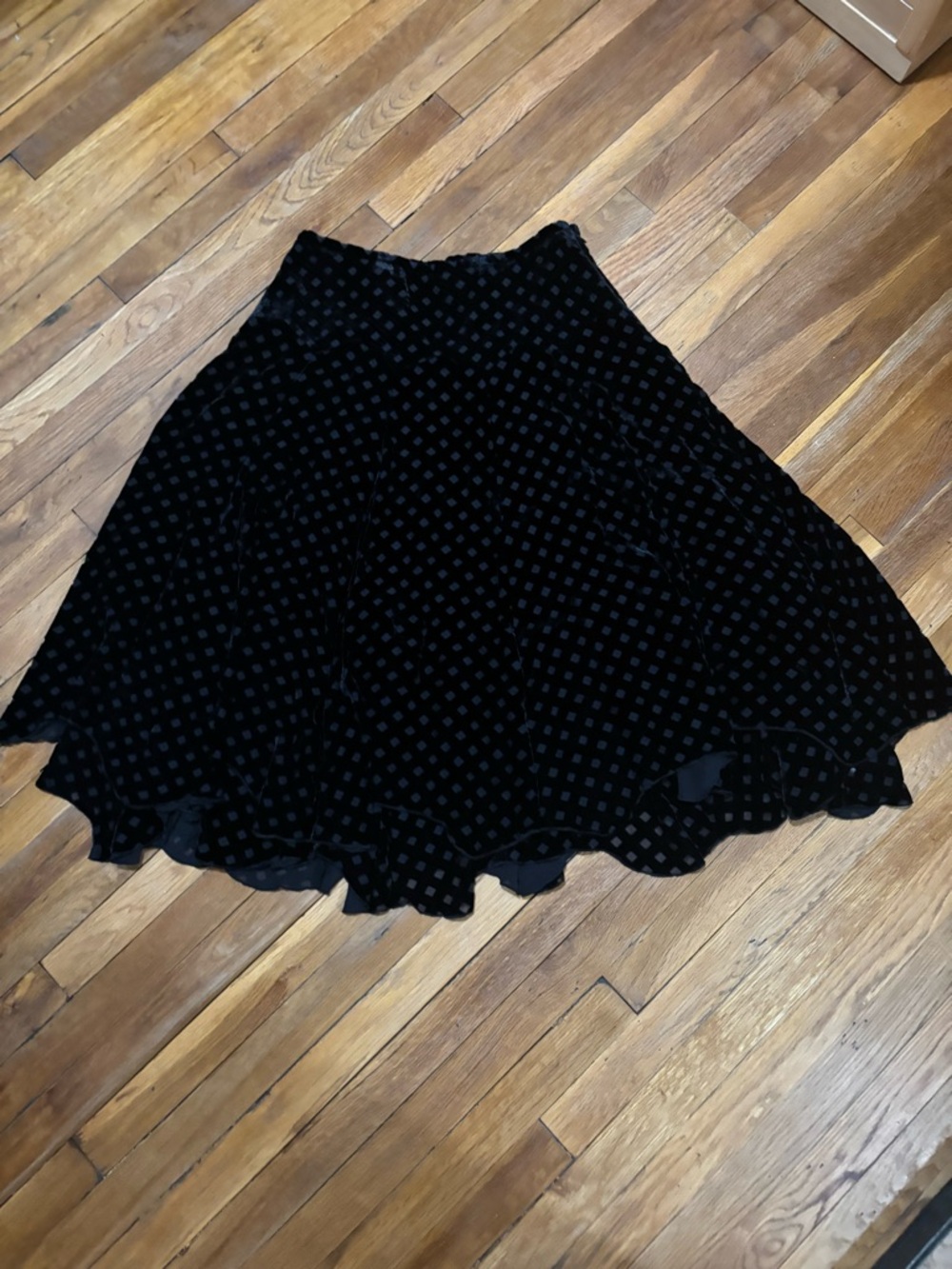 Anne Klein Black women’s skirt with Velvet Trim